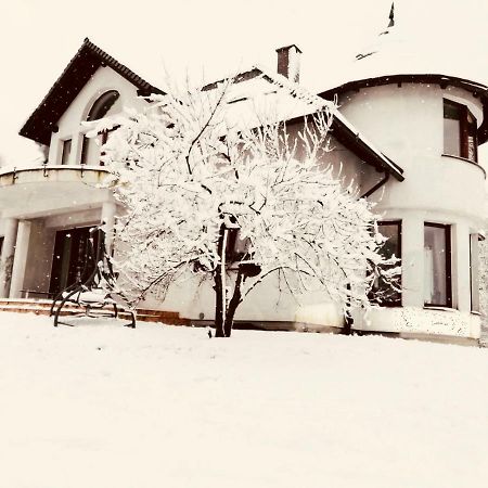 Nibylandia Dom Pod Lasem Nowa Wies Grodziska Esterno foto