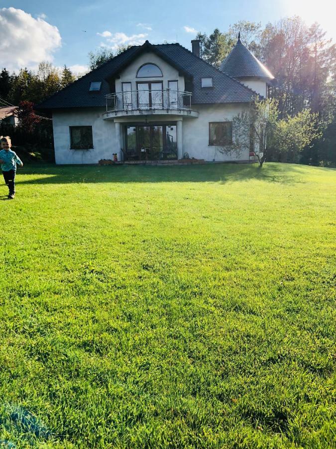 Nibylandia Dom Pod Lasem Nowa Wies Grodziska Esterno foto